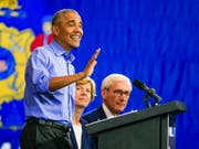 Wahlkampf: Der ehemalige US-Präsident Barack Obama hat am Freitag den derzeitigen US-Präsidenten Donald Trump kritisiert. (Bild: KEYSTONE/EPA/TANNEN MAURY)