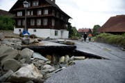 Unwetterschäden im Quartier Dörfli in Dierikon. Bild; Corinne Glanzmann