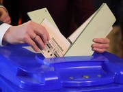 Die Bevölkerung in Hessen wählt ein neues Parlament. Es wird mit einem engen Wahlausgang gerechnet. (Bild: KEYSTONE/AP dpa/ARNE DEDERT)