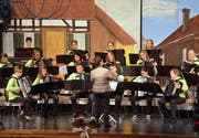 Breites Repertoire: Seit Anfang Jahr steht der Handharmonika Spielring Sirnach unter der musikalischen Leitung von Nicole Schättin. (Bild: Christoph Heer)