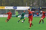 Spielertrainer Raphael Rohrer sucht vergebens nach sich anbietenden Mitspielern. (Bild: Robert Kucera)