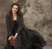 Artiste-in-residence am Osterfestival: Die französische Cembalistin und Dirigentin Emmanuelle Haïm. (Bild: Marianne Rosenstiehl)
