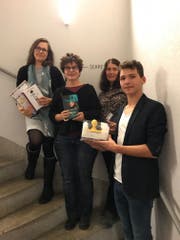 Andrea Wolf, Alice Gabathuler, Pia Holenstein und Josia Jourdan (von links) bei der Preisverleihung. (Bild: PD)