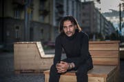 Sohail Ajab Khan bei der Eschenstrasse vor dem Neubad. Bild: Pius Amrein (Luzern, 12. Oktober 2018)
