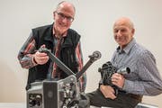 Haben altes Filmmaterial aufgearbeitet: Niklaus Steiner und Carlo Müller aus Dagmersellen. Bild: PD