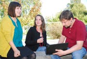 Martina Ehrmann übernimmt die Koordinationsarbeit. Nina Schläfli und Julian Fitze freuen sich auf die Zusammenarbeit. (Bild: Kurt Peter)