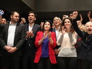 Die frühere Aussenministerin Salome Surabischwili (Mitte) könnte die erste Präsidentin Georgiens werden. (Bild: KEYSTONE/EPA/ZURAB KURTSIKIDZE)