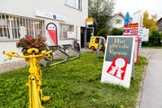 Postagenturen wie diese in Altenrhein müssen ihre Angebotspalette erweitern, um über die Runden zu kommen. (Bild: Rudolf Hirtl)
