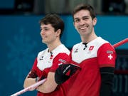 Benoît Schwarz (links) und Peter De Cruz können sich die Schweizer Leibchen ein weiteres Mal überstreifen (Bild: KEYSTONE/ALEXANDRA WEY)