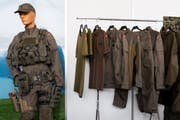 Provisorische Exemplare der zukünftigen Kampfkleidung der Schweizer Armee. (Bild: Jean-Christophe Bott/Keystone (Bure, 16. Juni 2018))