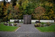Das neue Gemeinschaftsgrab auf dem Friedhof Stansstad, das am 1. November 2013 eingeweiht wurde. (Bild: Corinne Glanzmann (30. Oktober 2018))