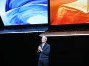 Apple-CEO Tim Cook stellt in New York neue MacBook Air-Modelle vor. (Bild: KEYSTONE/AP/BEBETO MATTHEWS)