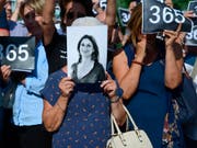 Journalistinnen und Journalisten werden immer häufiger bei ihrer Arbeit getötet: Die maltesische Journalistin Daphne Caruana Galizia starb im vergangenen Jahr bei einem Anschlag. (Bild: KEYSTONE/AP/JOHN BORG)