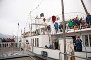 Das Dampfschiff Stadt Luzern auf der letzten Fahrt, bevor es für drei Jahre in der Werft verschwindet. Bild: Corinne Glanzmann (Luzern, 21. Oktober 2018)