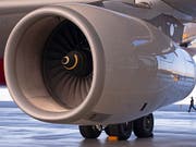 Der Triebwerkhersteller Rolls-Royce liefert derzeit Airbus zu wenige Triebwerke für den Flugzeugtyp A330neo. (Achivbild) (Bild: KEYSTONE/AP/JENS MEYER)