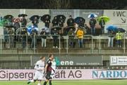 Fussball Challenge League FC Wil - FC Aarau in der IGP Arena in Wil. Wil in weissem Dress. Featurebilder.