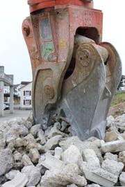 Der sogenannte Crasher wiegt je nach Konfiguration bis zu 15 Tonnen und kann Kräfte von bis zu 1500 Tonnen entwickeln.