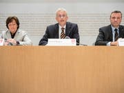 Das Referendumskomitee «Nein zum Entwaffnungsdiktat der EU» wehrt sich gegen das verschärfte Waffengesetz. Am Freitag haben seine Vertreter ihre Argumente vorgebracht. (Bild: Keystone/PETER SCHNEIDER)