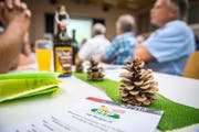 Tischdekoration an der Delegiertenversammlung der SVP Thurgau in Oberwangen. (Bild: Andrea Stalder)