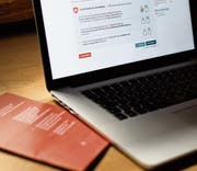In Widnau konnte die Bürgerschaft bereits zweimal elektronisch abstimmen. (Bild: Keystone/Gian Ehrenzeller)