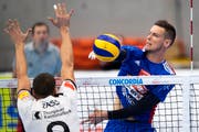 Lausannes Adrien Prével (rechts) ist ein Energiebündel auf dem Platz und war stets zur Stelle, als er gebraucht wurde. Der Franzose spielte bis vor einem Jahr noch für Amriswil. (Bild: Anthony Anex/KEY)