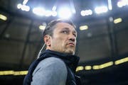 Wirkt derzeit ratlos: Bayern-Coach Niko Kovac. (Bild: Maja Hitij/Getty (Gelsenkirchen, 22. September 2018))