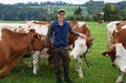 Die Milchwirtschaft ist auf dem Betrieb von Eljas Kempter das Hauptstandbein. (Bilder: Martin Brunner)