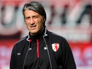 Murat Yakin kommt mit Sion gegen Xamax nicht über ein 1:1 hinaus (Bild: KEYSTONE/JEAN-CHRISTOPHE BOTT)