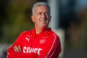 Hat auch schon hektischere Tage erlebt: Vladimir Petkovic. (Bild: Melanie Duchene/Keystone (Zürich, 8. Oktober 2018))
