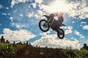 Spektakulär wie eh und je: das Motocross im Weiler Eggetsbühl bei Wängi. (Bilder: Christoph Heer)