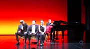 Die Sängerin Olivia Allemann vom Luzerner Theater sang «Meine Lippen, sie küssen so heiss» aus Franz Lehars Oper «Giudetta». Links von ihr die Sänger Benjamin Widmer und Rémy Burnens, rechts von ihr der Pianist Tomasz Domanski.