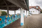 Seit Beginn des Schuljahres 18/19 findet im Schulhaus in Dettighofen kein Schulunterricht mehr statt. (Bild: Donato Caspari)