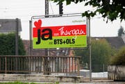 Plakat der BTS-Befürworter: Die Regio Oberthurgau will nun auch die Bundesparlamentarier von der Wichtigkeit der Schnellstrasse für den Kanton überzeugen. (Bild: Donato Caspari)