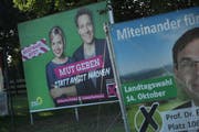 Plakate der Grünen für die die Landtagswahl am 14. Oktober. Bild: Sean Gallup/Getty (Simbach am Inn, 21. September 2018)