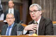«Ein Mann aus der Innerschweiz hat seit Dienstag sicherlich bessere Karten», sagt der Obwaldner CVP-Ständerat Erich Ettlin. (KEYSTONE/Anthony Anex)