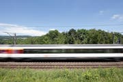 Die Nachfrage im Personenverkehr soll bis 2040 um 51 Prozent steigen. (Bild: Gaetan Bally/Keystone (13. Juni 2017))