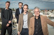 Romanshorn im Hintergrund: FDP-Ortspräsident Arno Germann, der jetzige Stadtpräsident David H. Bon, Stadtrats-Kandidat Philipp Gemperle und der jetzige Stadtrat Markus Fischer. (Bilder: Reto Martin)