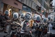 Diverse Guuggenmusigen haben ihren Auftritt. (Bild: Pius Amrein, Luzern, 10. November 2018)