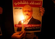 Jamal Khashoggis Tod hat rund um die Welt für Entsetzen gesorgt. Im Bild: Kundgebung vor dem saudischen Konsulat in Istanbul, wo der Journalist verschwand. (Lefteris Pitarakis/AP (Istanbul, 25. Oktober 2018))