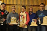 Die Wanderpreisgewinner (von links): Ruedi Bissig, Josef Arnold, Heidi Welti, Albin Epp und Heinz Bissig. (Bild: Paul Gwerder, Unterschächen, 9. November 2018)