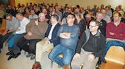 Wie sich an der Info zeigte, sind nicht alle Bürgerinnen und Bürger dem Hochwasserschutzprojekt wohlgesinnt. (Bild: Kurt Latzer)