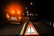 In Romanshorn haben zwei Unbekannte einen Imbiss überfallen – die Polizei fahndet nach den Tätern. (Symbolbild: Donato Caspari)