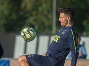 Fabian Schär (hier im Training der Nationalmannschaft) siegt mit Newcastle gegen Bournemouth (Bild: KEYSTONE/MELANIE DUCHENE)