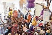 Weihnachtsschmuck macht einen Grossteil des Angebotes auf dem Greuterhofmarkt aus. (Bilder: Donato Caspari)