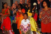 Mitreissend war die Präsentation des Hits «We Are The World», der als Zugabe den Kirchenraum erfüllte. (Bild: Roland P. Poschung)
