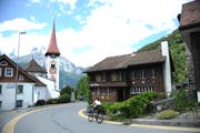 Blick aufs Bürgler Dorfzentrum: Trotz Minus im Budget 2019 spricht der Gemeinderat von einer gesunden Finanzlage. (Bild: Urs Hanhart, 4. Juni 2018)
