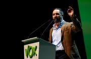 Santiago Abascal, Chef der rechten spanischen Partei Vox. (Bild: Manu Fernandez/AP, Madrid, 7. Oktober 2018)