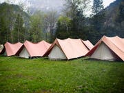 Zelte von Pfadfindern anlässlich eines Pfingstlagers in Kandersteg. (Bild: KEYSTONE/MANUEL LOPEZ)