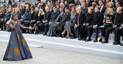 Die Sängerin Angélique Kidjo aus Benin trat gestern vor den in Paris versammelten Staats- und Regierungschefs auf. (Bild: François Mori/AP)