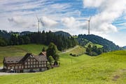 Angedachte Windanlage in Oberegg von der Landmark her gesehen. Fotomontage: PD